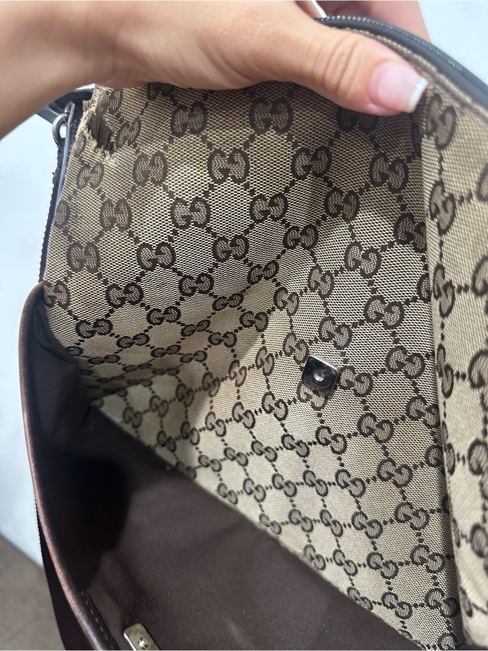 Authentic Gucci Beige/Brown GG Supreme Crossbody Messenger Bag - Picture 7 of 7